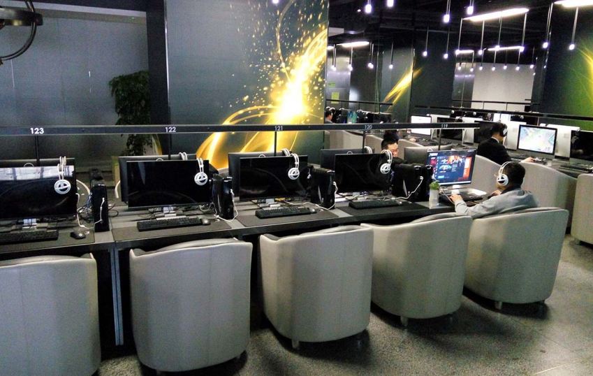 20191214/5df472cad5c2d.jpg 網(wǎng)咖沙發(fā)椅定做.jpg