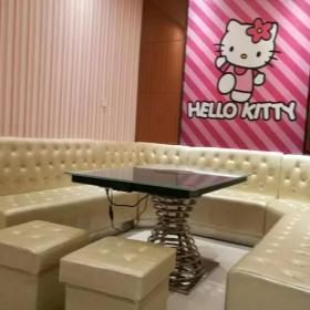 咸陽(yáng)某ktv卡座沙發(fā)定做案例