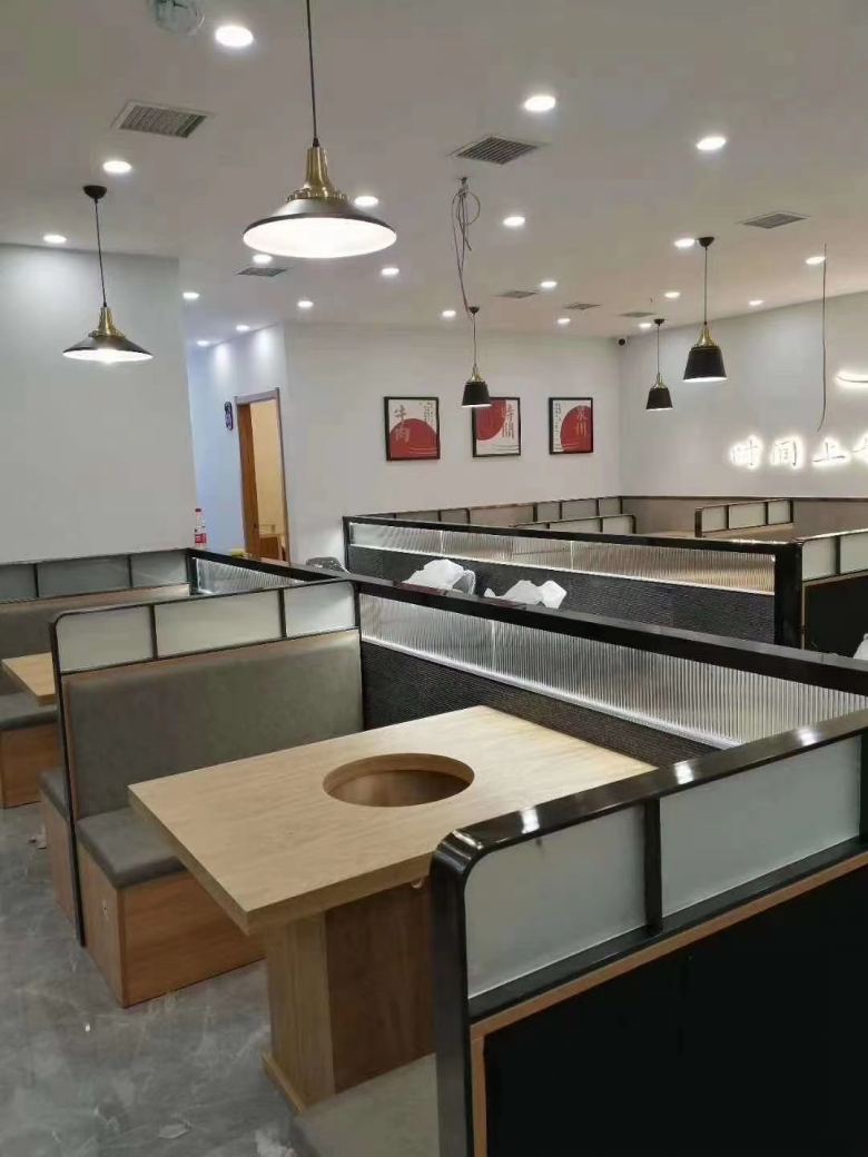 20200724/5f1a4cd7cf559.jpg 西安火鍋?zhàn)雷优l(fā)市場.jpg