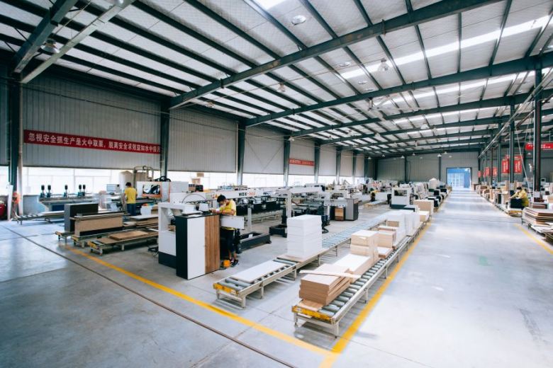 20210404/6069c01a0c1a3.jpg 西安博菲克酒店家具廠加工車間.jpg