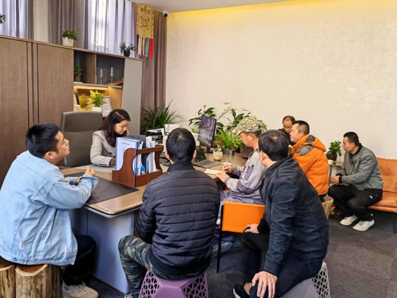 20211116/61936d0e89a1a.jpg 西安博菲克酒店家具廠售后部組織業(yè)務(wù)知識培訓(xùn).jpg