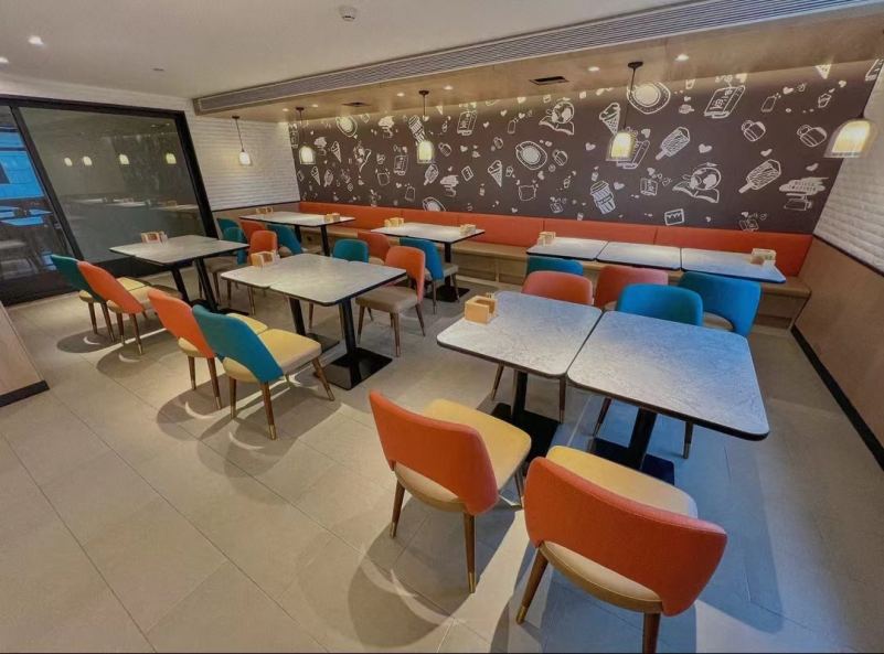 20230305/6403e2b2a7648.jpg 酒店早餐區(qū)餐桌椅組合.jpg